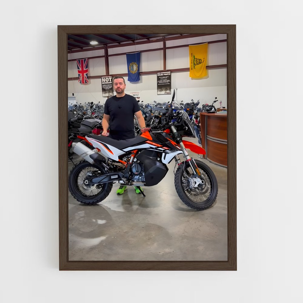 Poster L'Aventurier des Garages – affiche KTM Moto (vue 5)